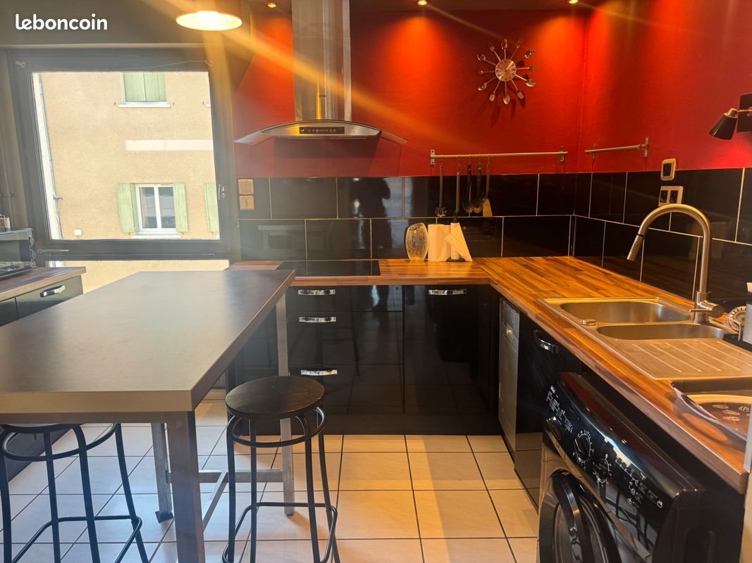 Appartement à louer, 79m², Saint-Etienne