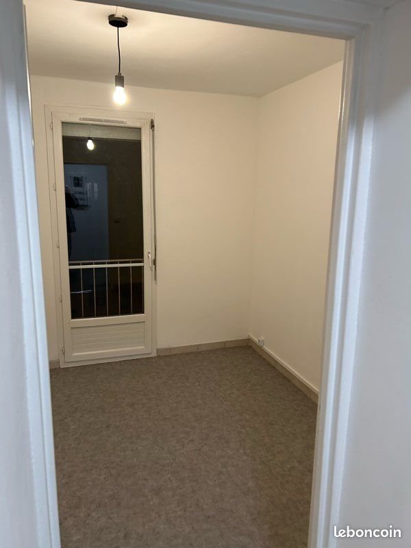 Appartement à louer, 67m², Noyon