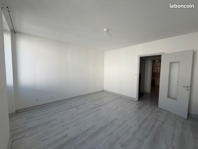 Appartement à louer, 65m², Saint-Donat-sur-l'Herbasse