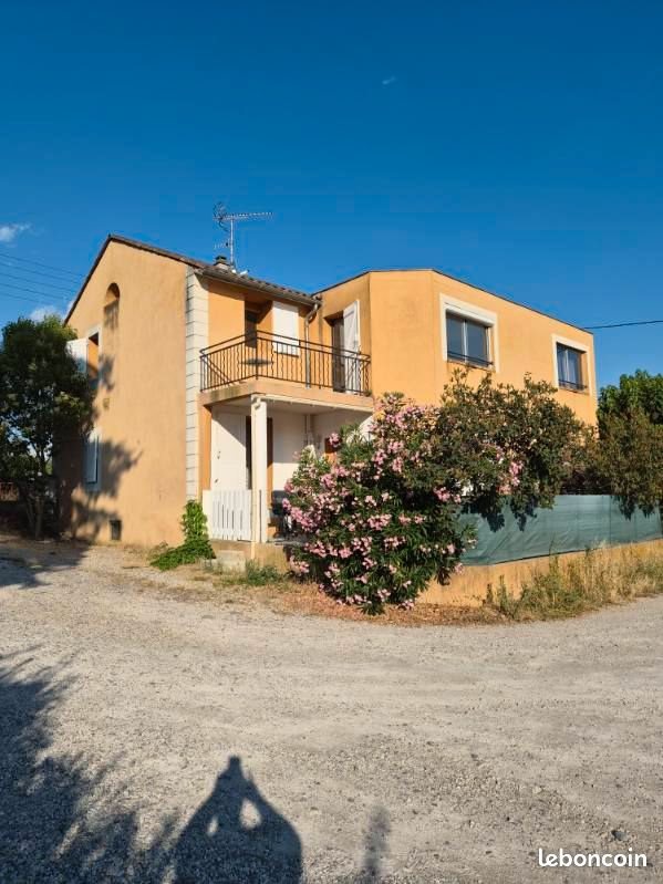 Appartement à louer, 74m², Oraison