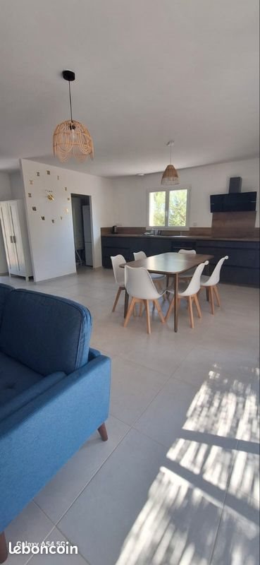 Maison à louer, 88m², Neffiès