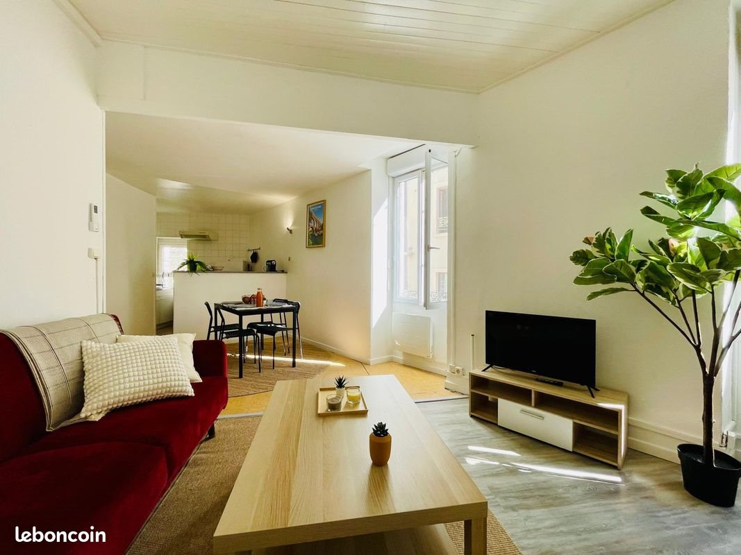 Appartement à louer, 30m², Nîmes
