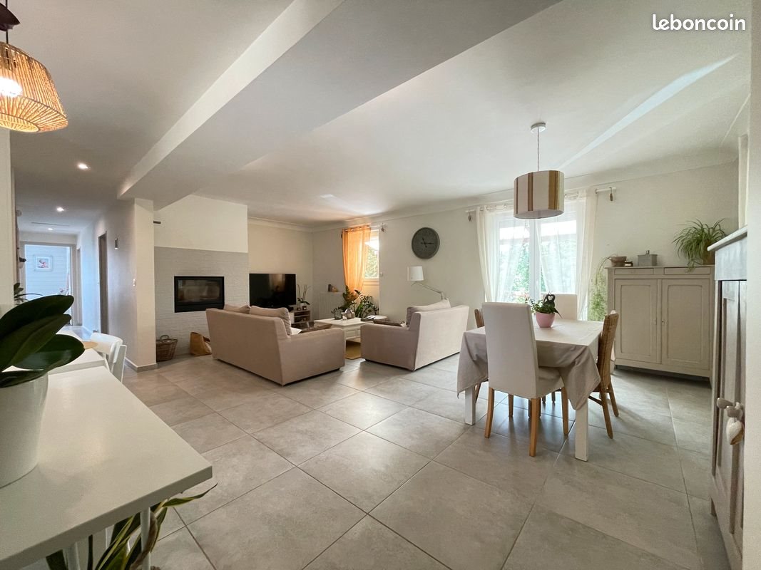 Appartement à louer, 140m², Sarlat-la-Canéda