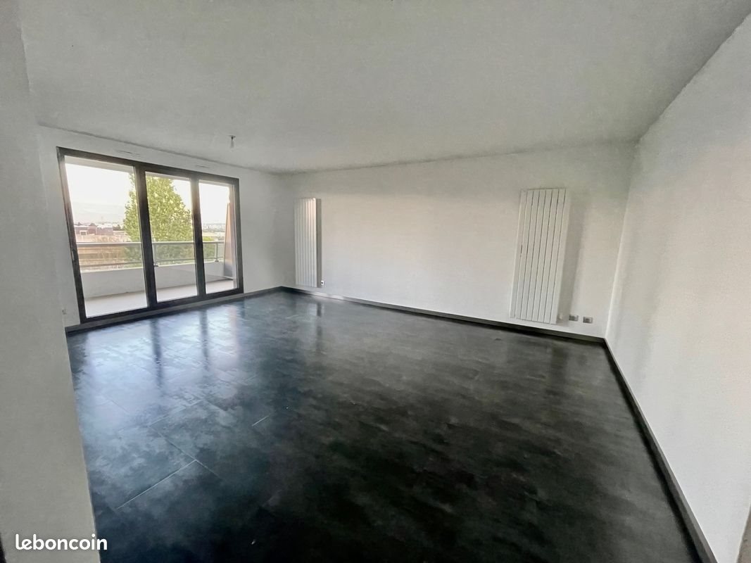 Appartement à louer, 84m², Ferney-Voltaire