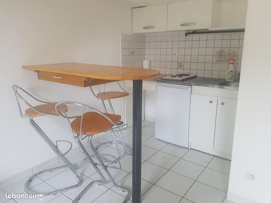 Appartement à louer, 28m², Saint-Genis-les-Ollières