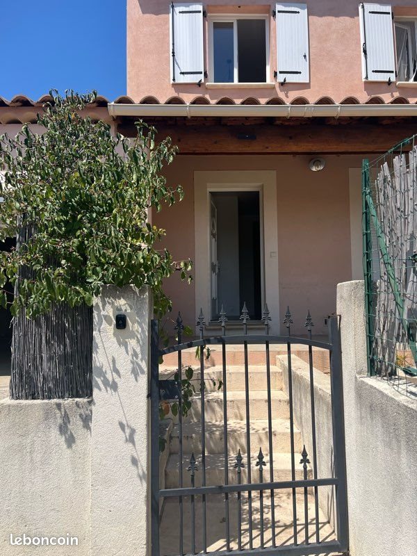 Maison à louer, 90m², Sainte-Tulle