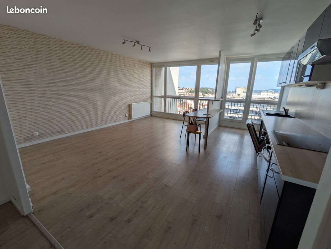 Appartement à louer, 71m², Saint-Etienne