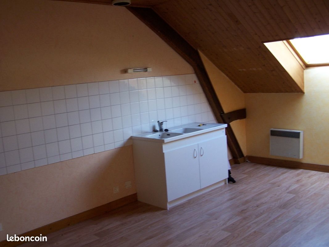 Appartement à louer, 65m², Châlus