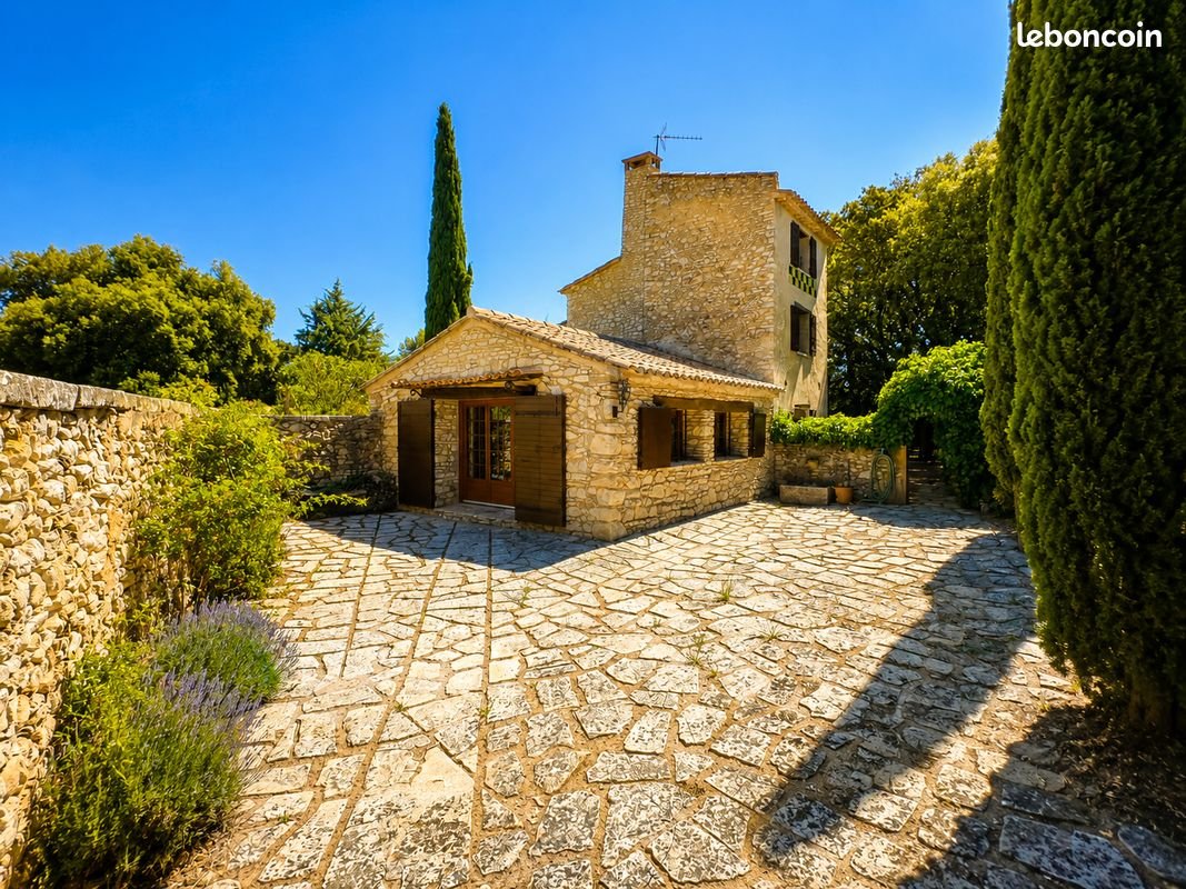 Maison à vendre, 115m², Saint-Saturnin-lès-Apt