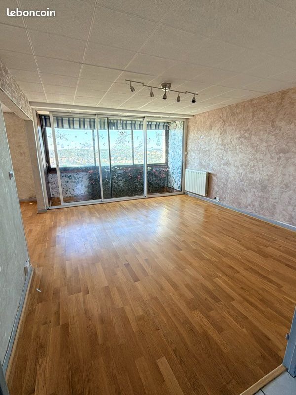 Appartement à louer, 84m², Saint-Étienne