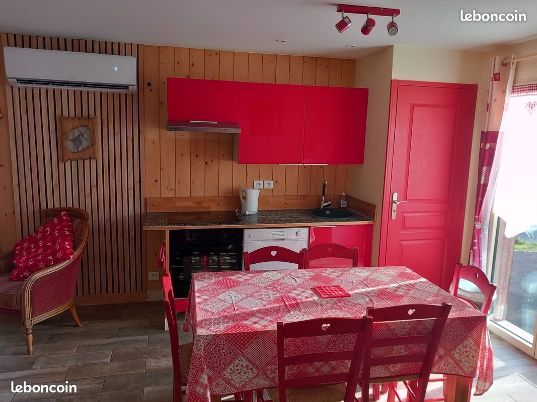 Maison à louer, 55m², Rochefort-Montagne