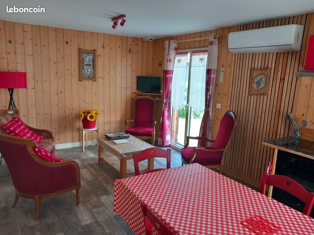Maison à louer, 55m², Rochefort-Montagne