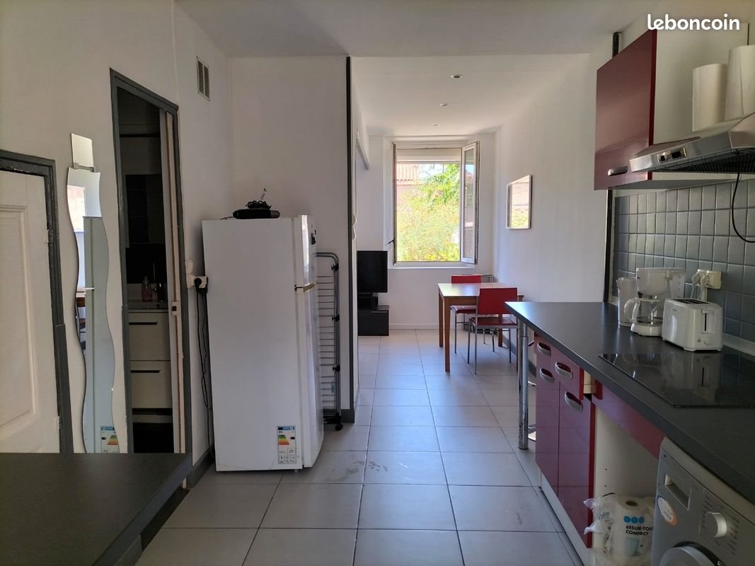 Appartement à louer, 29m², Marseille 8ème