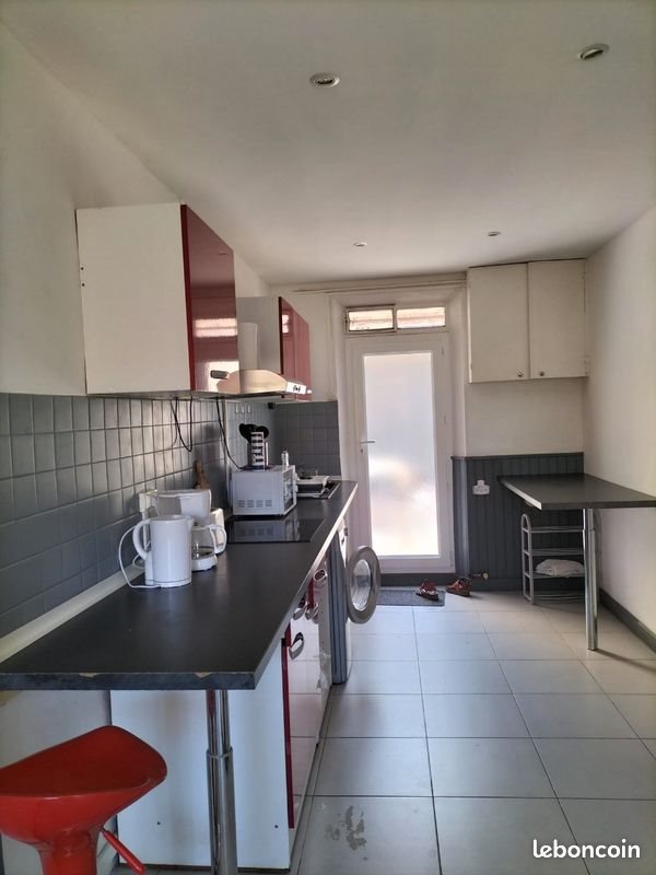 Appartement à louer, 29m², Marseille 8ème