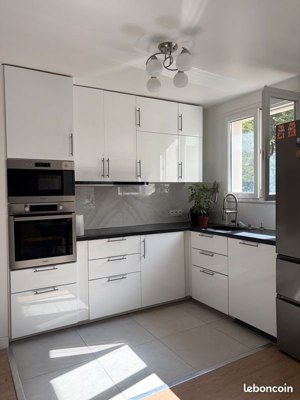 Appartement à louer, 52m², Courbevoie