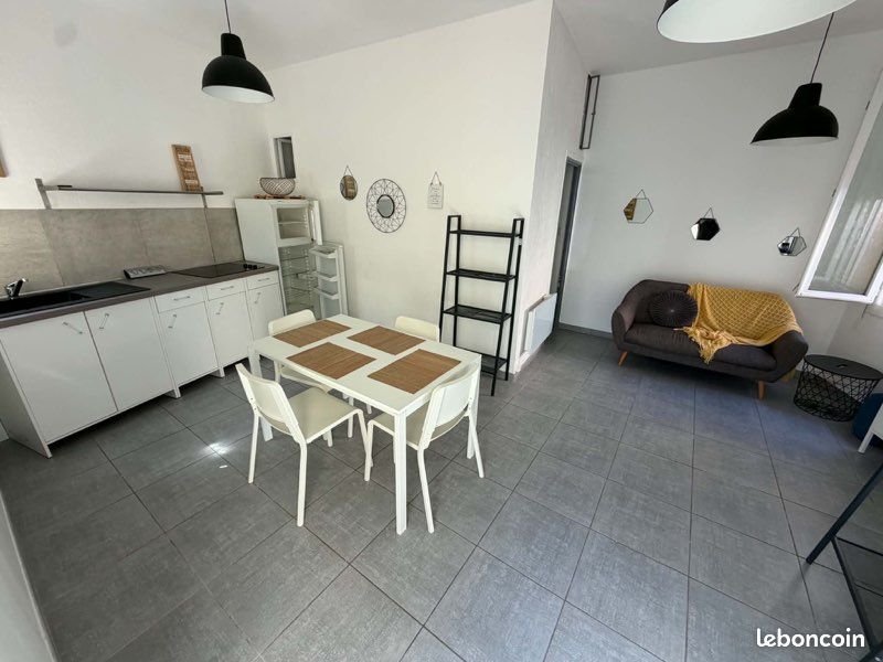 Appartement à louer, 32m², Nîmes