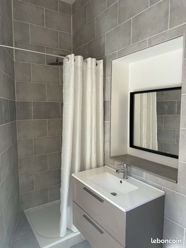 Appartement à louer, 32m², Nîmes