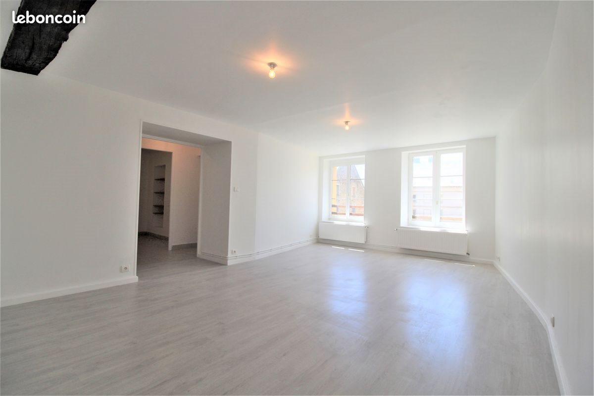 Appartement à louer, 85m², Sedan