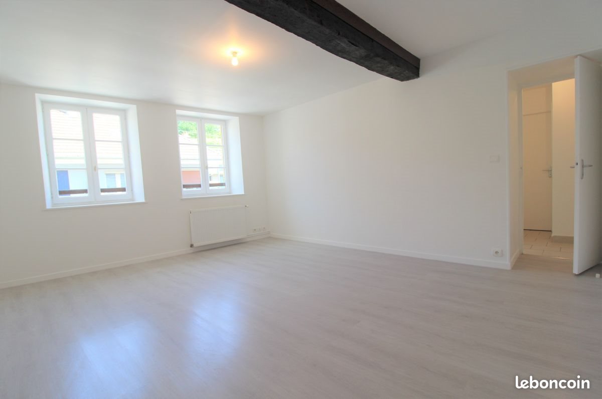 Appartement à louer, 85m², Sedan