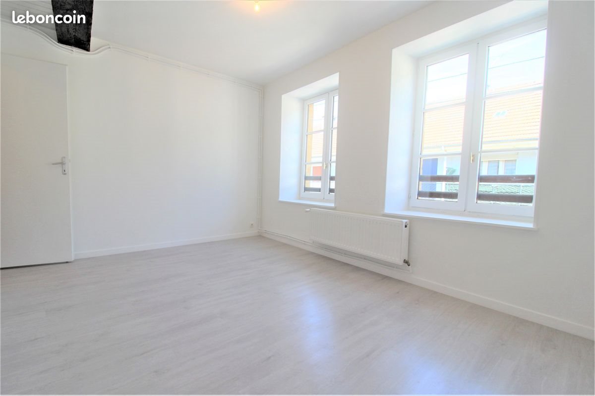 Appartement à louer, 85m², Sedan