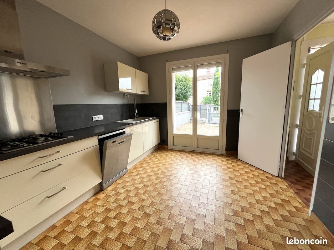 Appartement à louer, 101m², Penne-d'Agenais