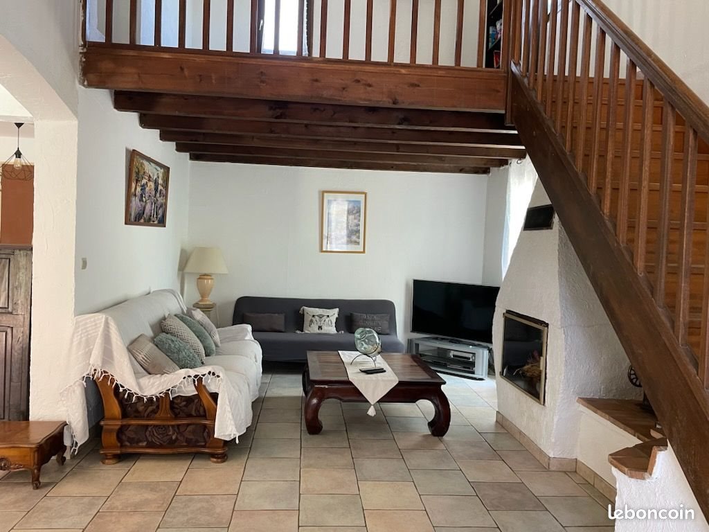 Maison à louer, 120m², Solliès-Pont