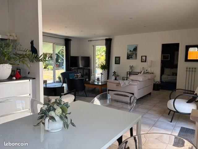 Maison à vendre, 117m², La Crèche