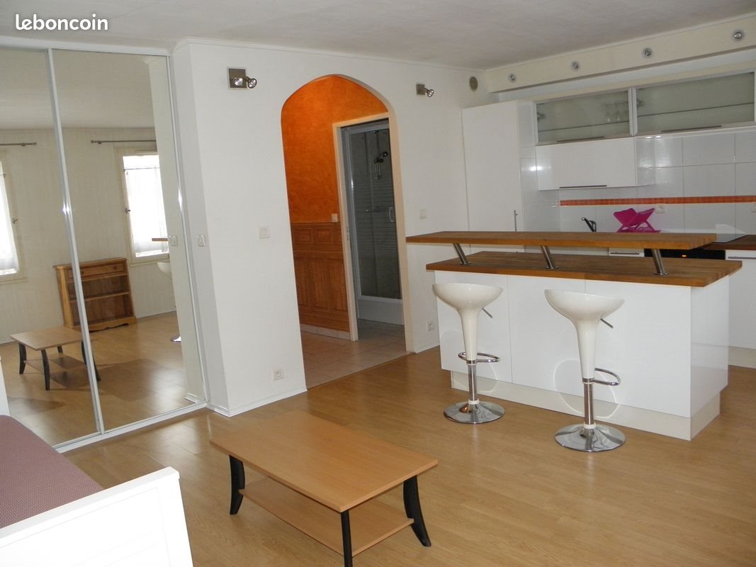 Appartement à louer, 30m², Évry-Courcouronnes