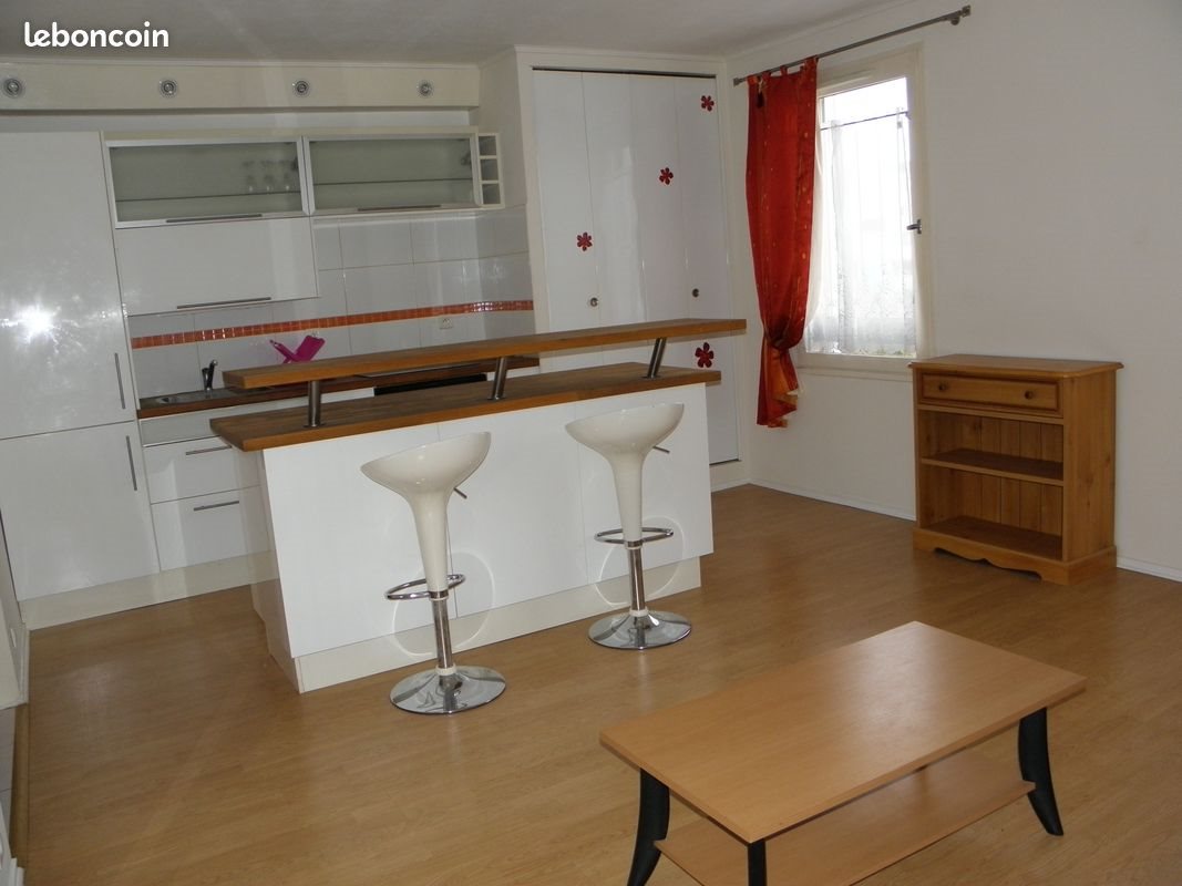 Appartement à louer, 30m², Évry-Courcouronnes