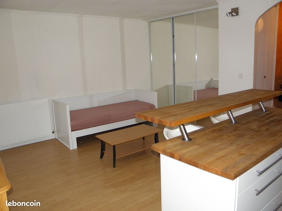 Appartement à louer, 30m², Évry-Courcouronnes