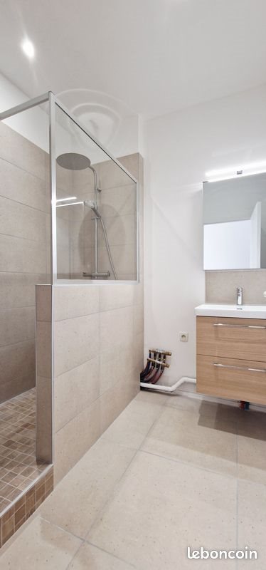 Appartement à louer, 55m², Salles