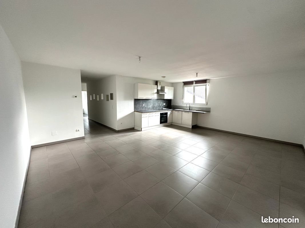 Appartement à louer, 81m², Bousbach