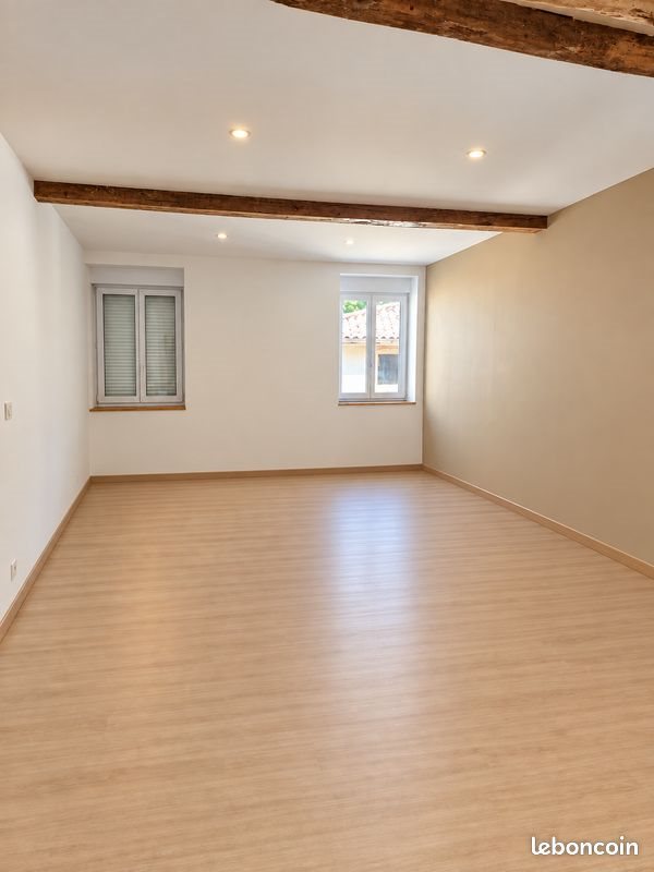 Appartement à louer, 72m², Beaujeu