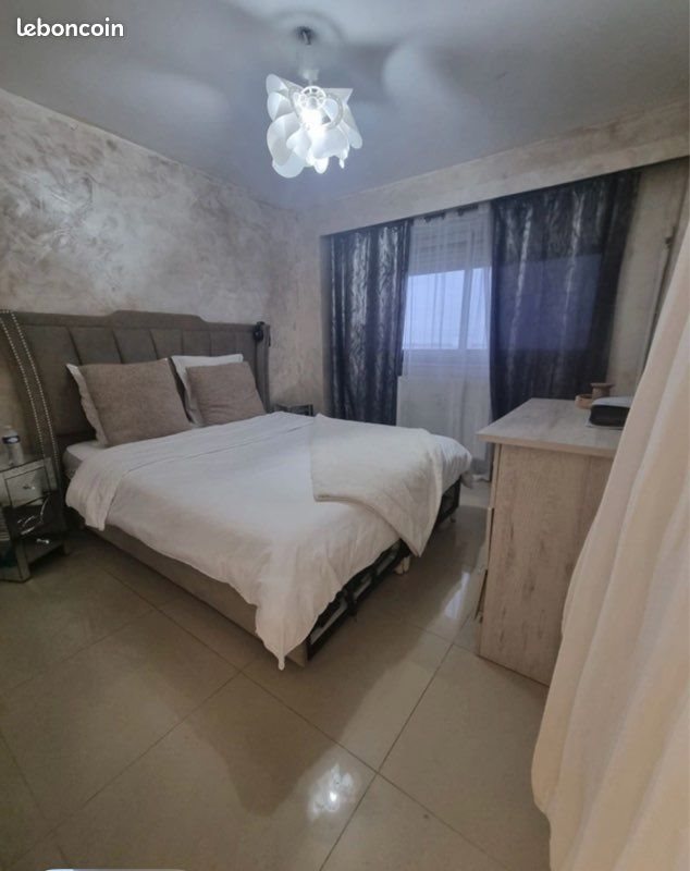 Appartement à louer, 78m², Vénissieux