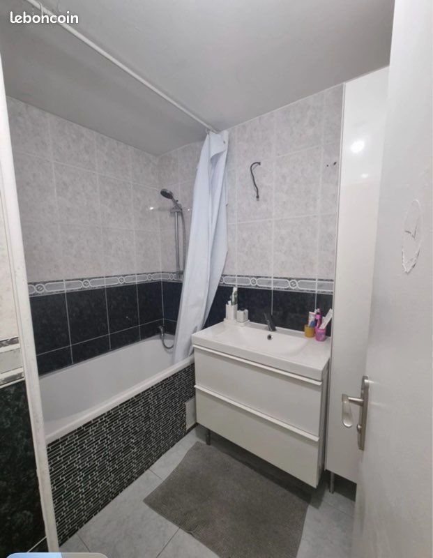 Appartement à louer, 78m², Vénissieux