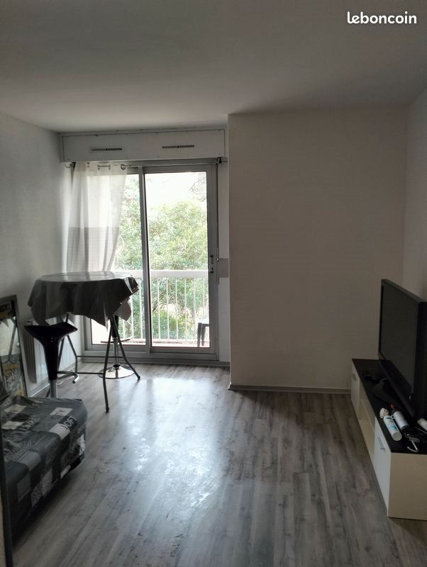 Appartement à louer, 21m², Nîmes