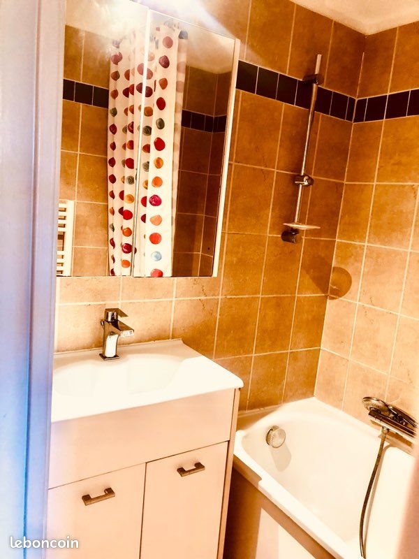 Appartement à louer, 25m², Saint-Raphaël