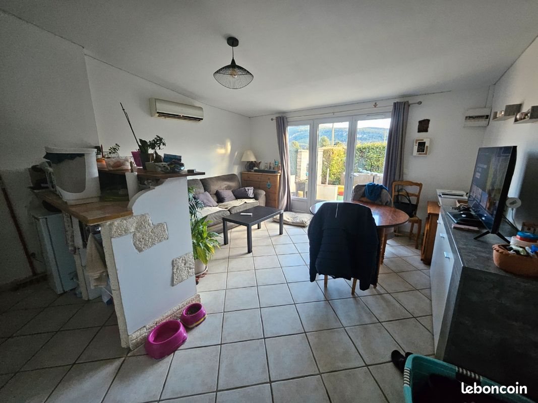 Maison à louer, 37m², Cuges-les-Pins