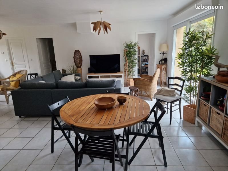 Maison à louer, 110m², Montérolier