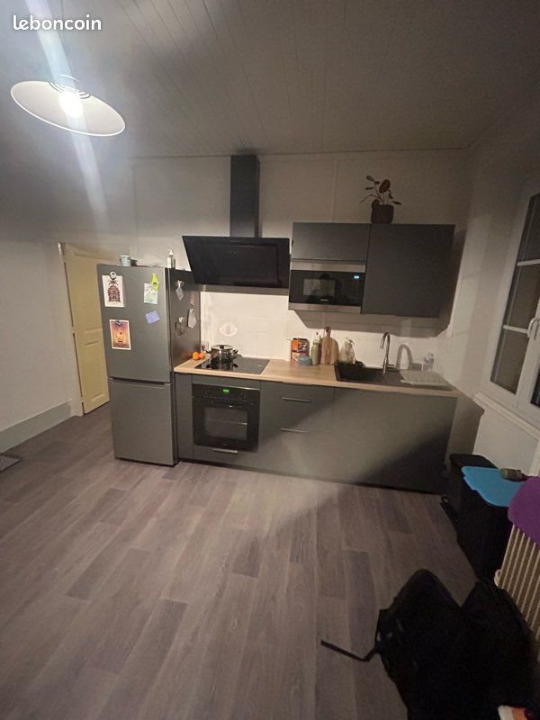 Appartement à louer, 70m², Génelard