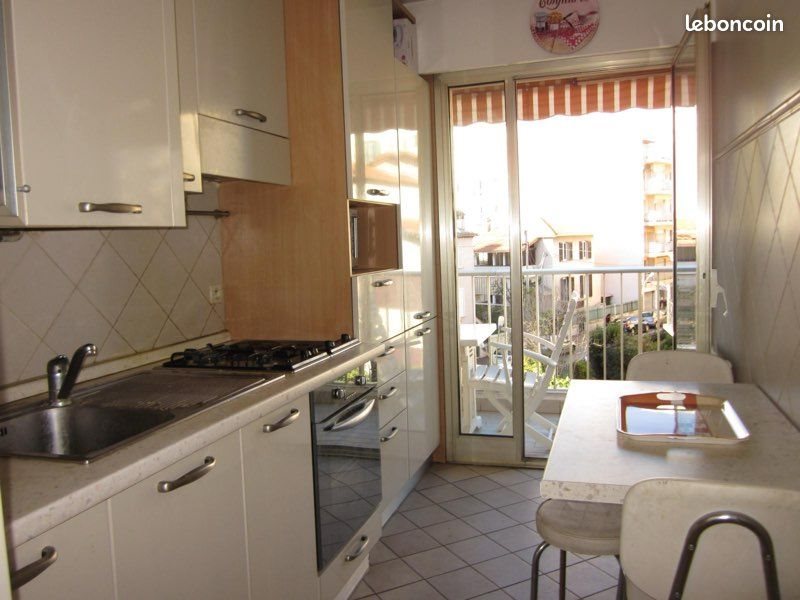Appartement à louer, 58m², Antibes