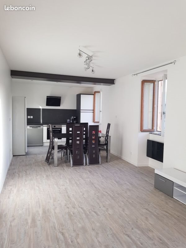 Appartement à louer, 85m², Viviers