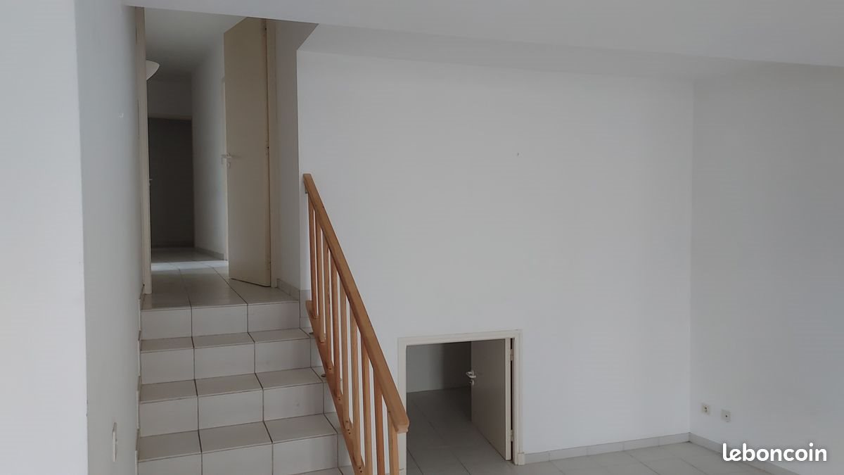 Appartement à louer, 58m², Bourdeaux