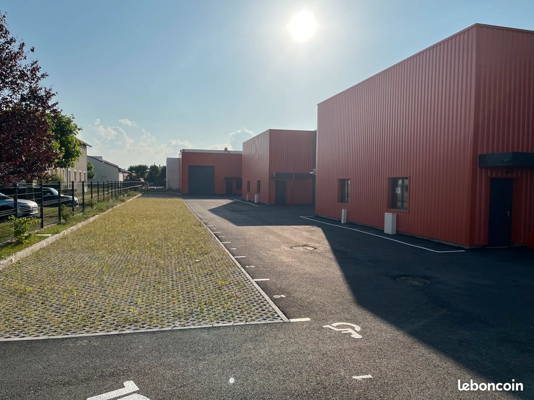 Appartement à louer, 1600m², Andrézieux-Bouthéon