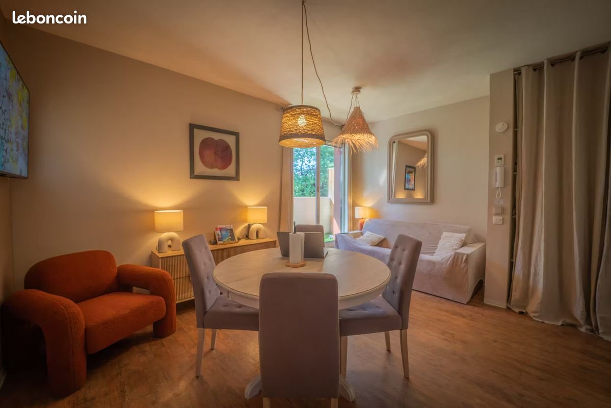 Appartement à louer, 40m², Antibes