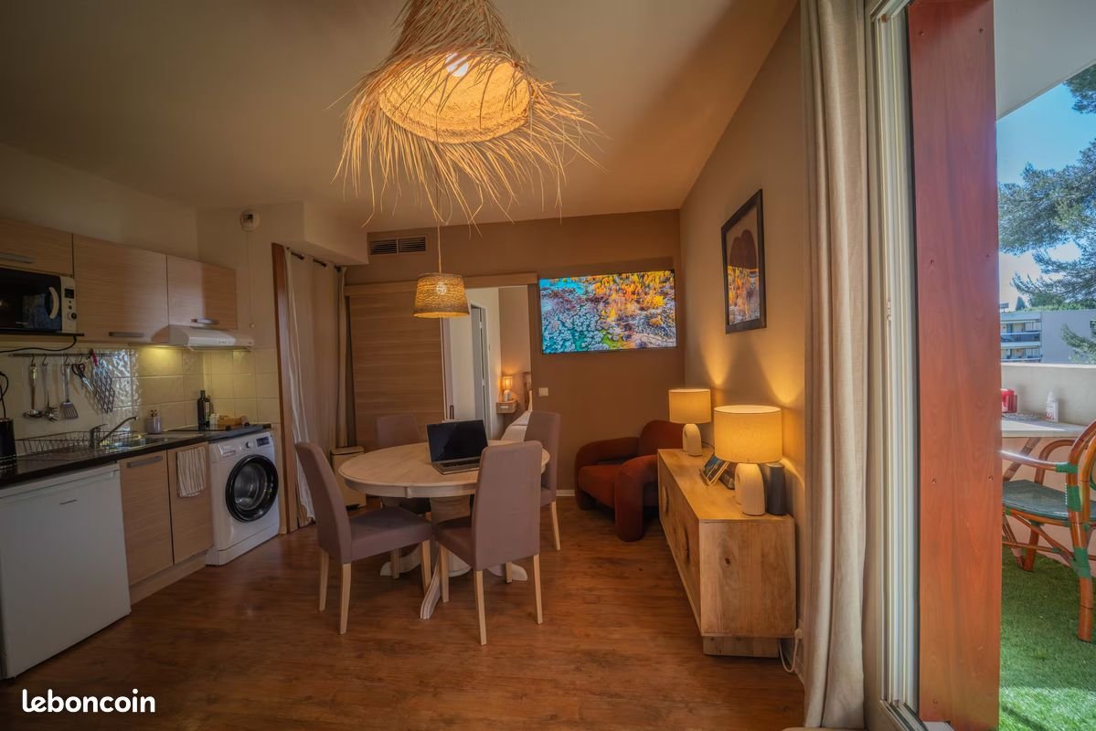 Appartement à louer, 40m², Antibes