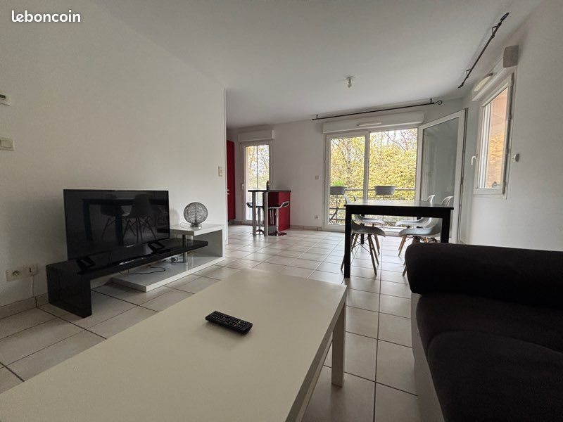 Appartement à louer, 69m², Cessy