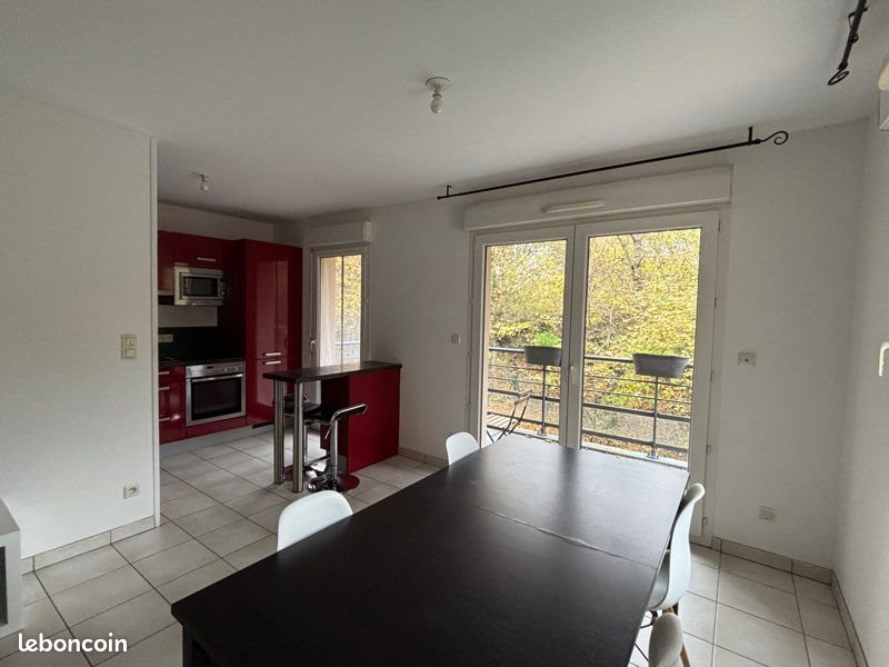 Appartement à louer, 69m², Cessy