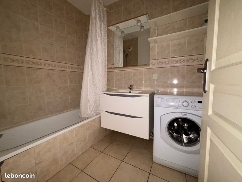 Appartement à louer, 69m², Cessy