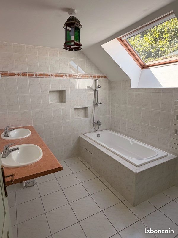 Maison à louer, 108m², Sévérac